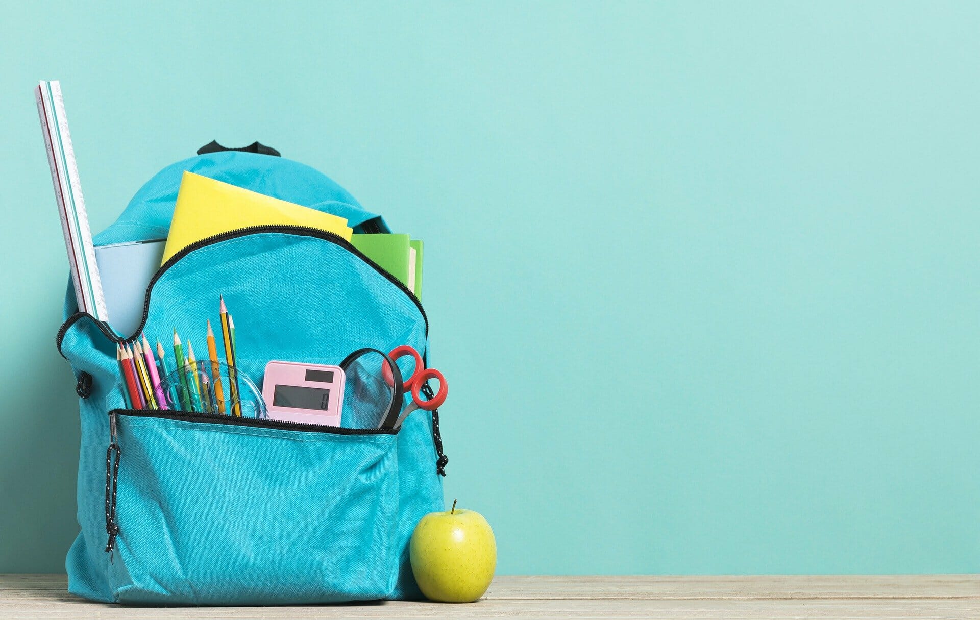 messy backpack banner